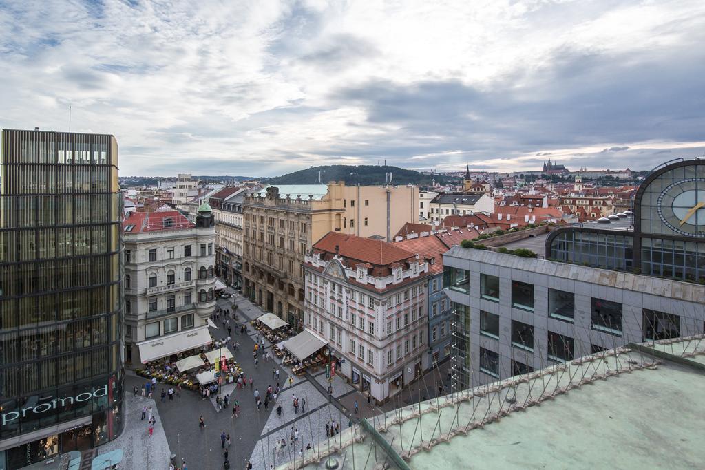 Merchants Crown Suites And Spa Прага Екстер'єр фото View of the city centre