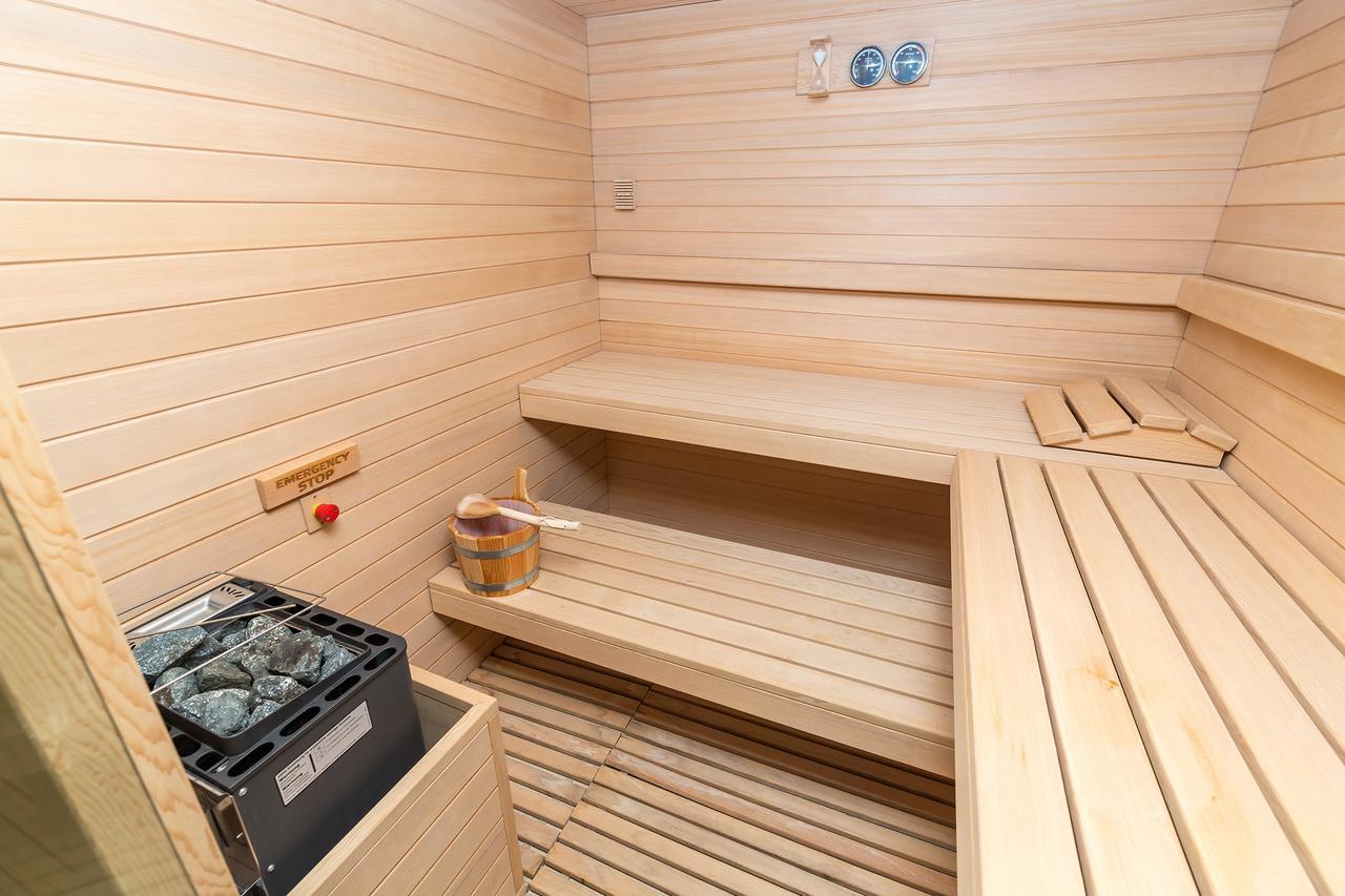 Merchants Crown Suites And Spa Прага Екстер'єр фото A Finnish sauna